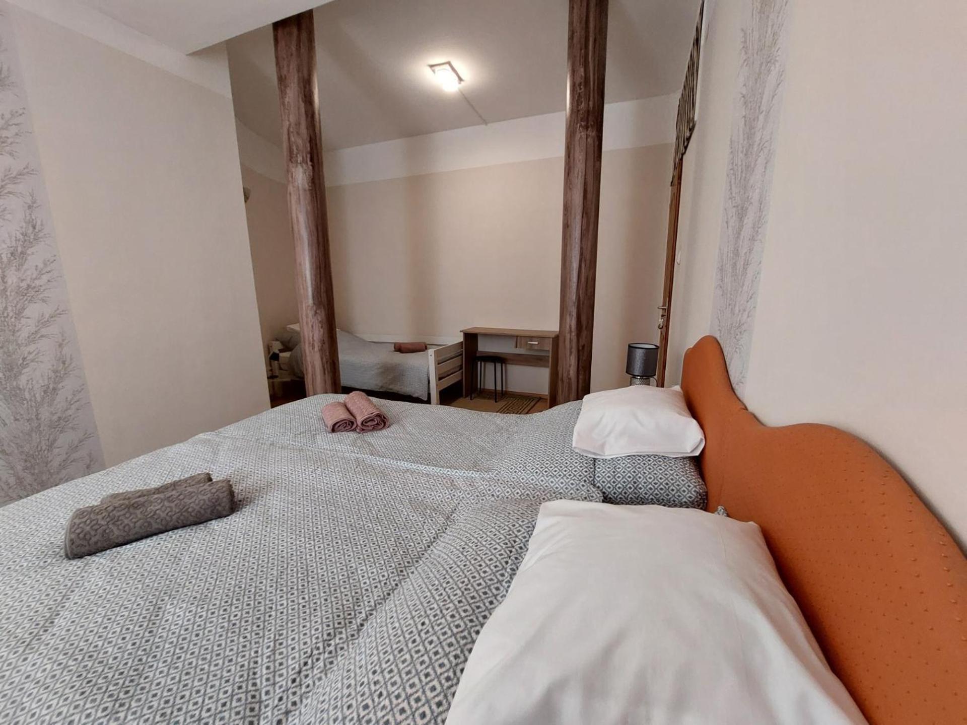 Csaladbarat Vendeglak Szegedi Maganszallashely 9 Fo Reszere, Nagycsaladok Es Barati Tarsasagok Reszere Exterior photo
