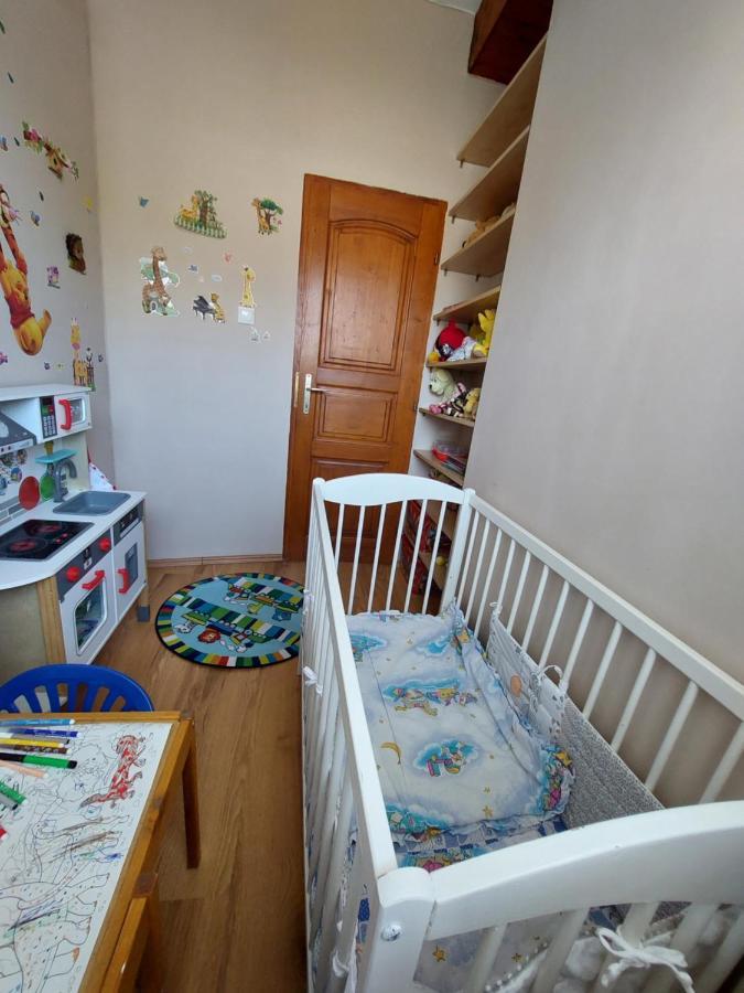 Csaladbarat Vendeglak Szegedi Maganszallashely 9 Fo Reszere, Nagycsaladok Es Barati Tarsasagok Reszere Exterior photo